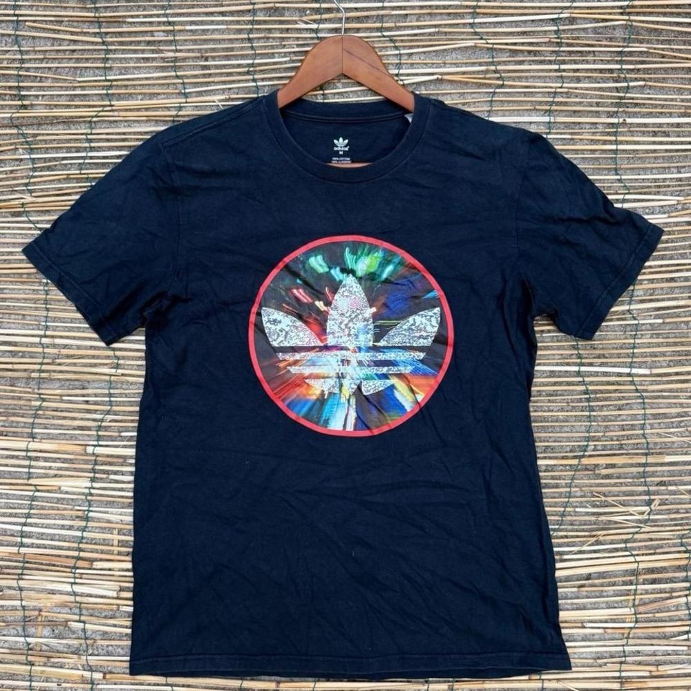Adidas‎ Dragonfly Graphic Tee in size Medium
